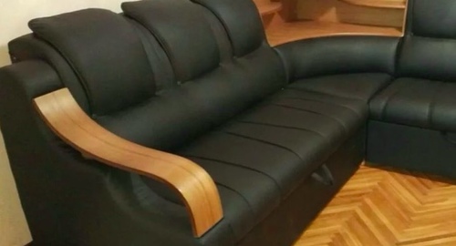 Перетяжка кожаного дивана. Новокузнецкая